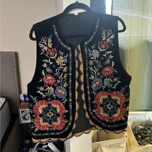 Retro embroidered vest